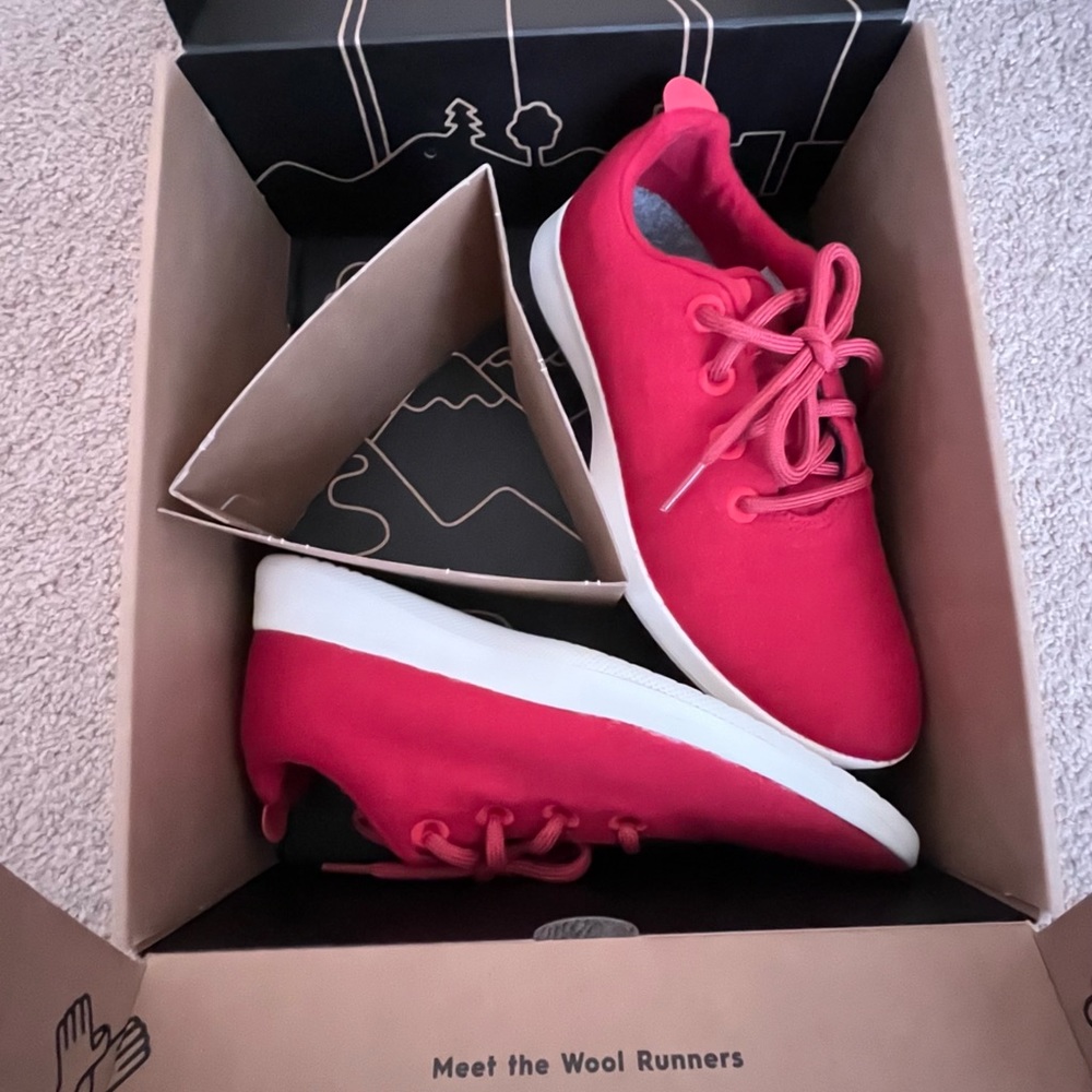 Only worn once. Perfect condition and extremely comfortable!